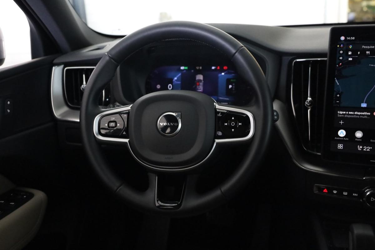 volvo-xc60-2025-hibrido-a-gasolina-1969cc