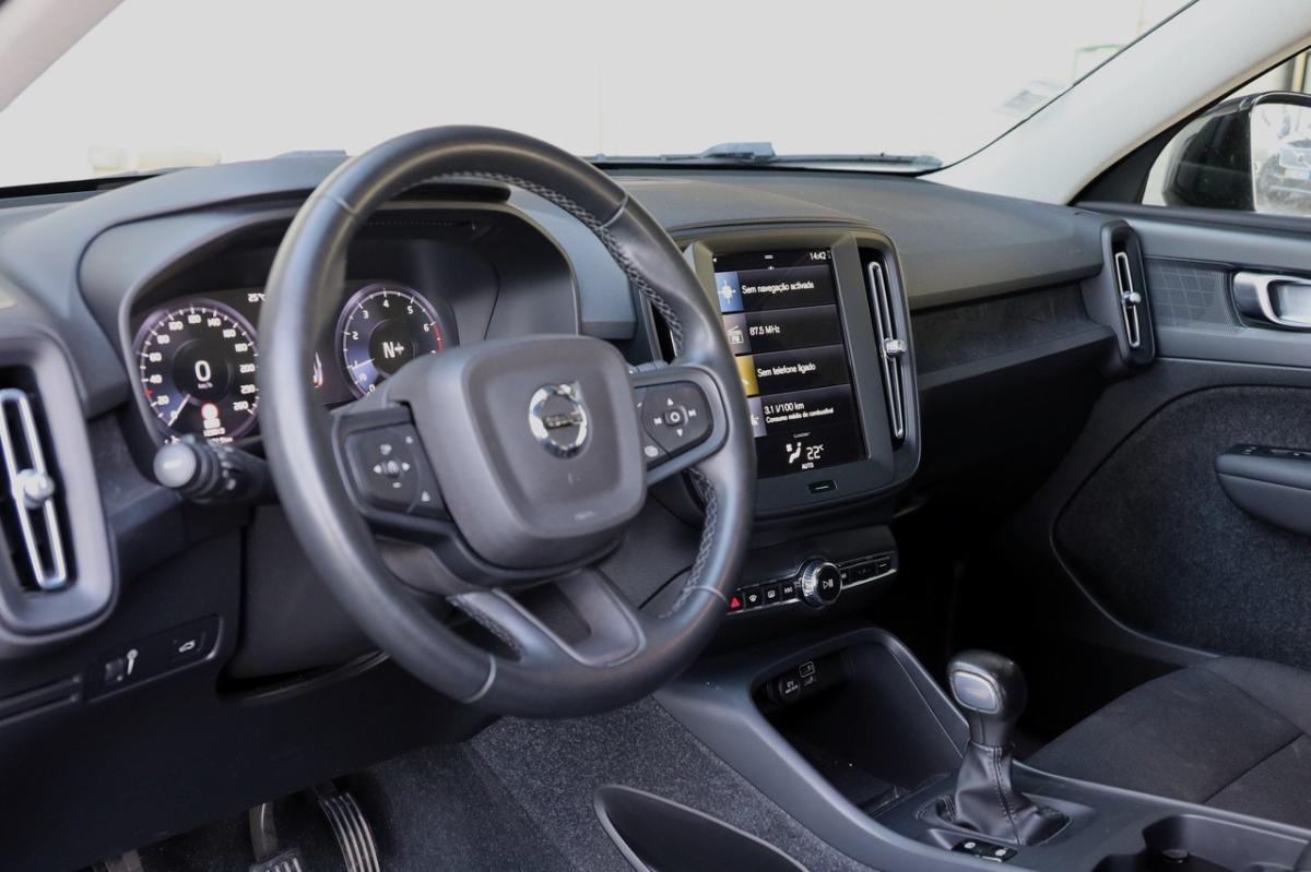 volvo-xc40-2022-gasolina-1477cc