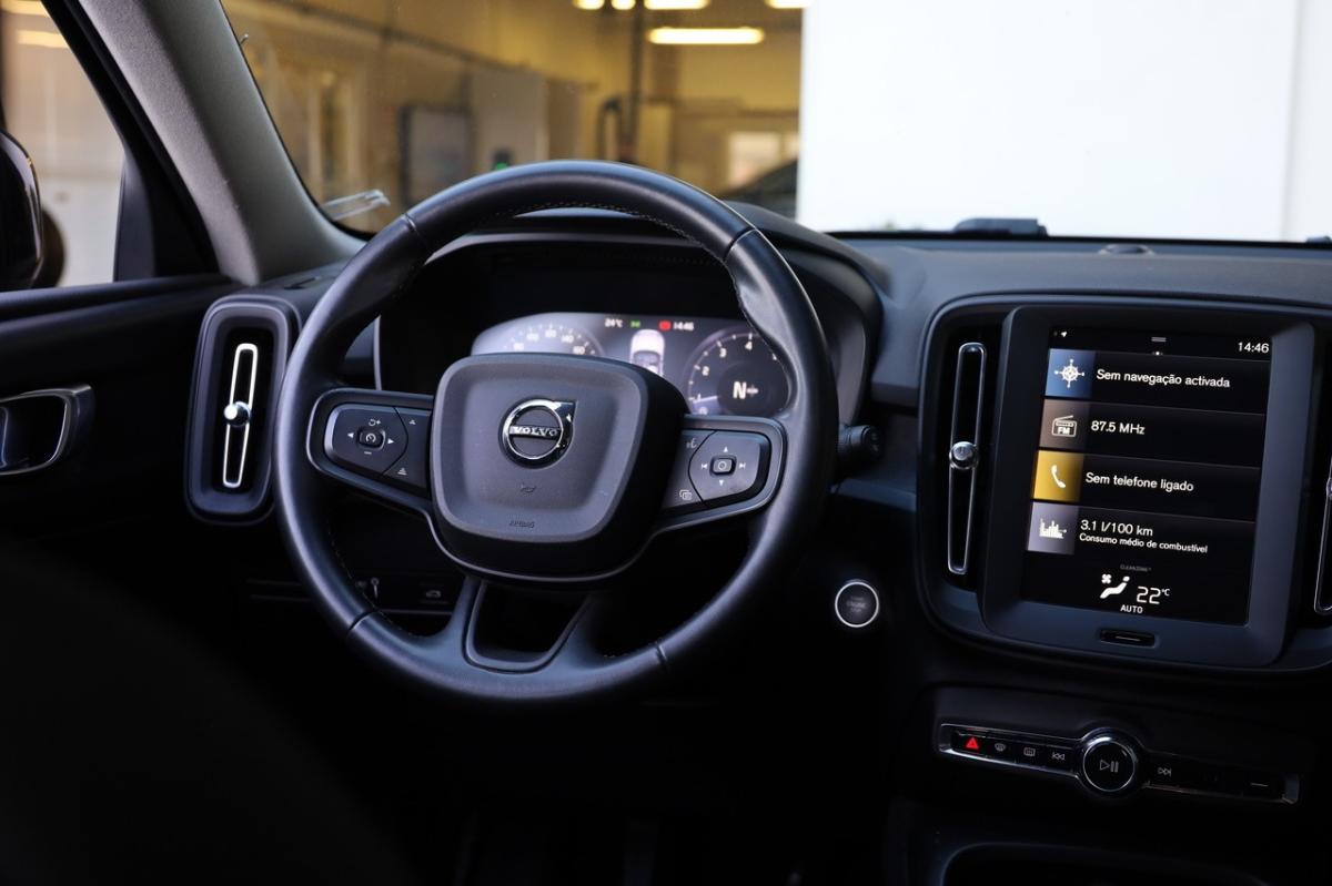 volvo-xc40-2022-gasolina-1477cc