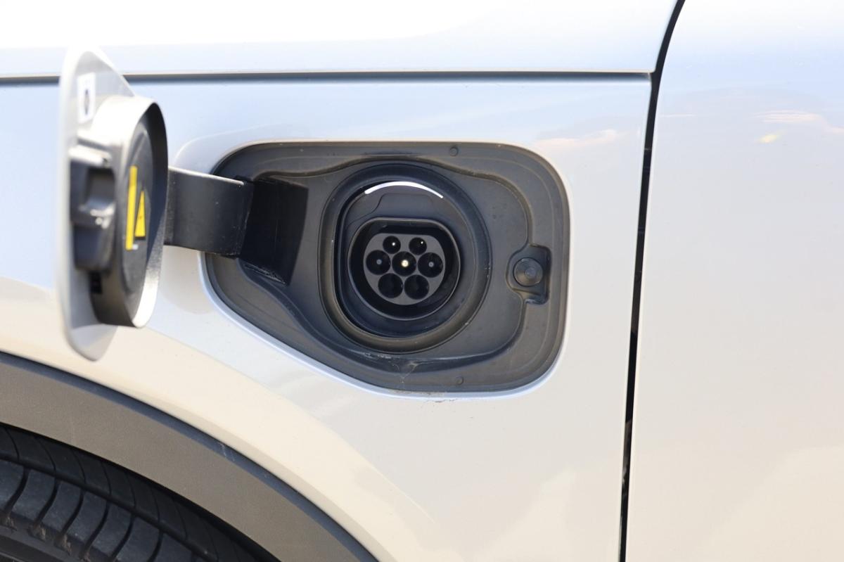 volvo-xc40-2023-hibrido-a-gasolina-1477cc
