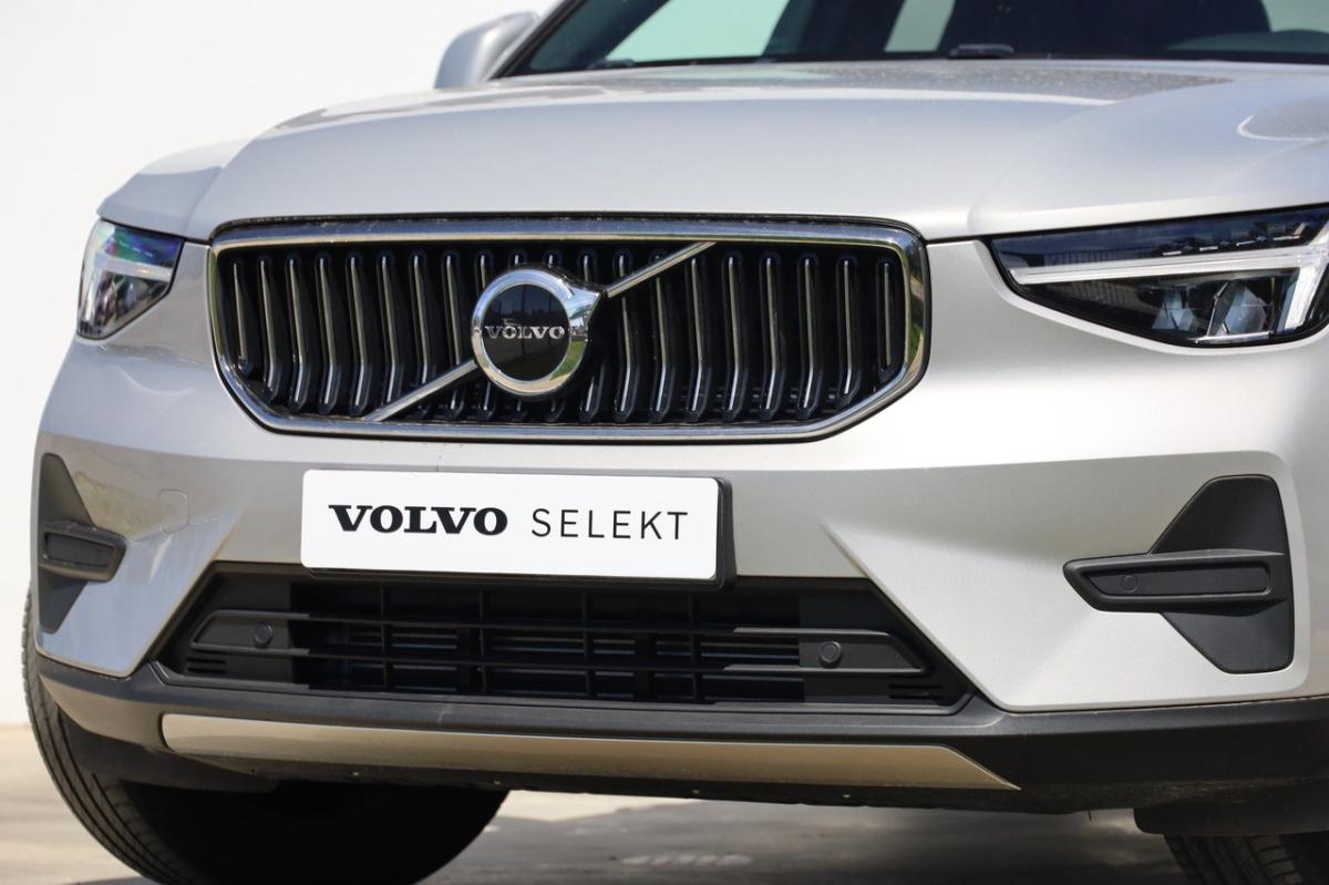 volvo-xc40-2023-hibrido-a-gasolina-1477cc