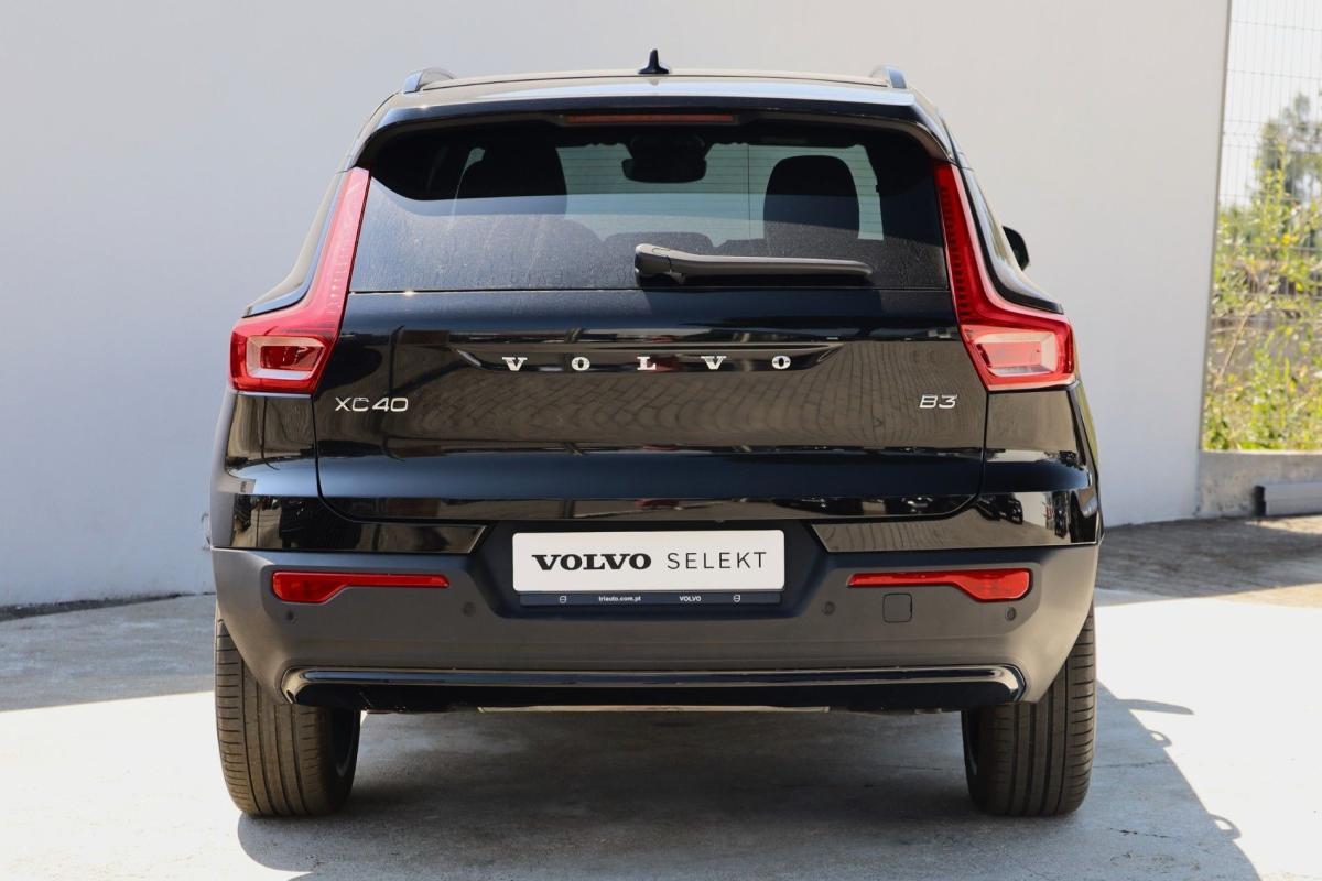 volvo-xc40-2025-gasolina-1969cc