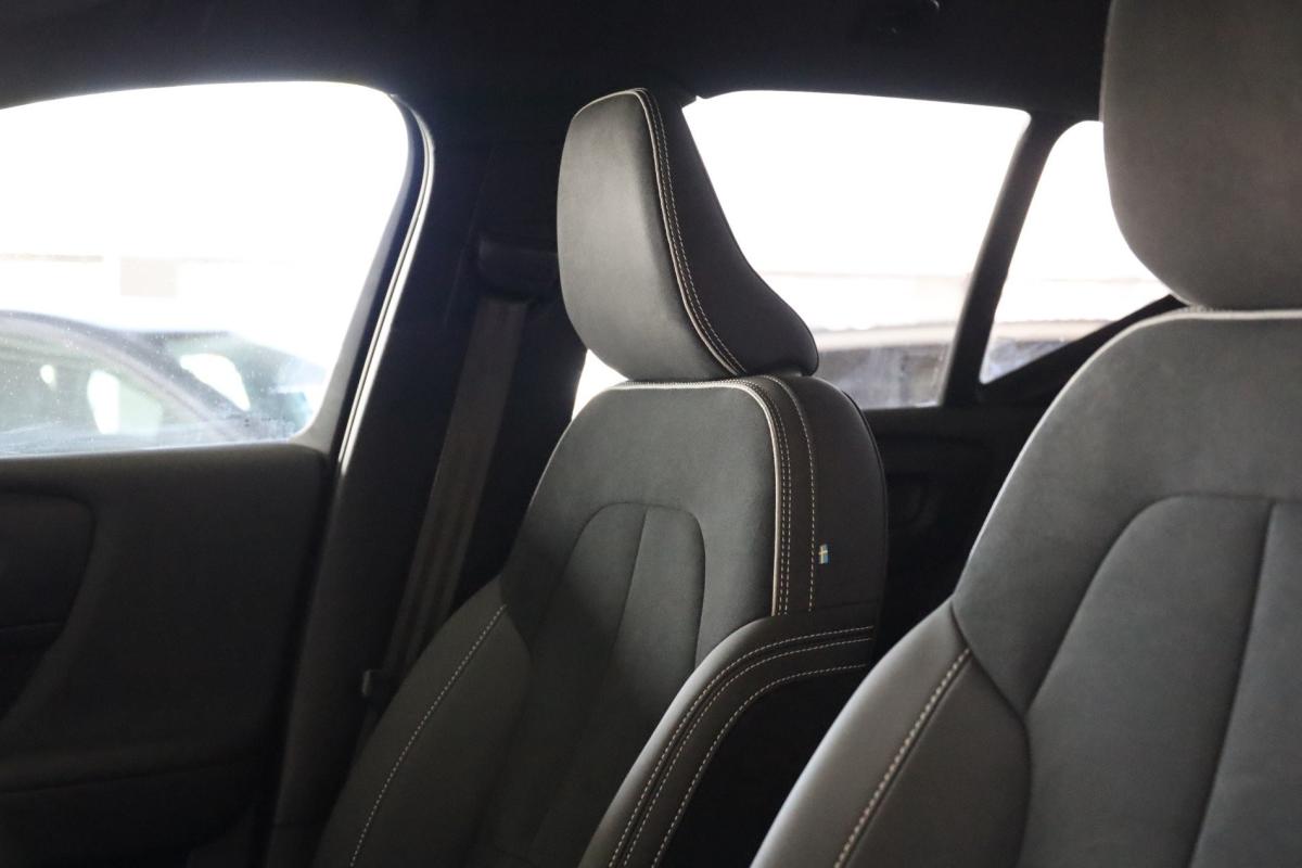 volvo-xc40-2025-gasolina-1969cc