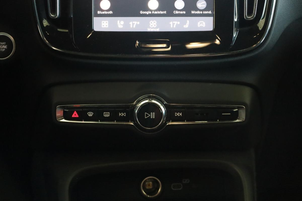 volvo-xc40-2025-gasolina-1969cc