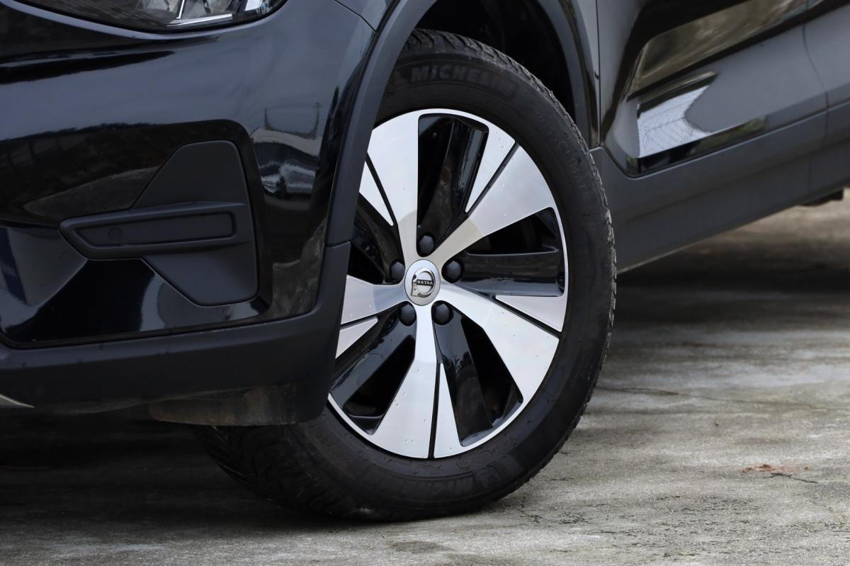 volvo-xc40-2022-hibrido-a-gasolina-1477cc