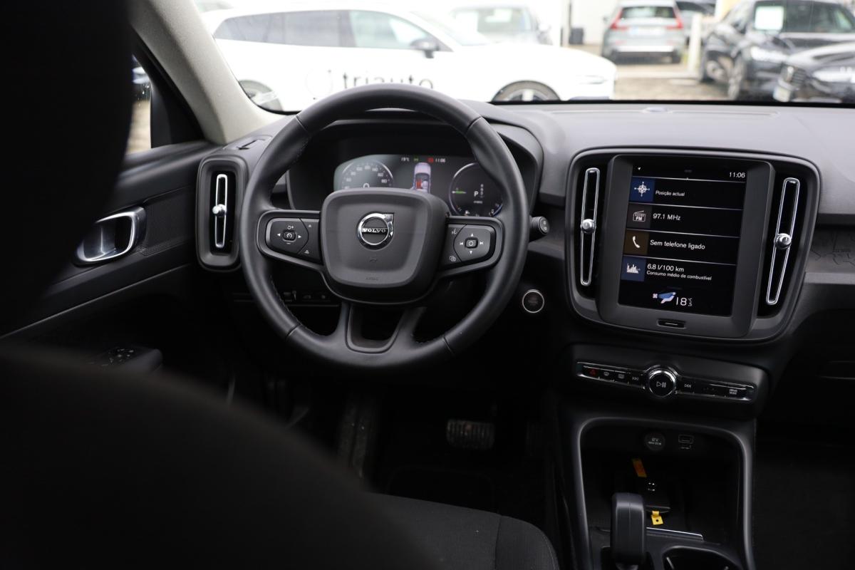 volvo-xc40-2022-hibrido-a-gasolina-1477cc