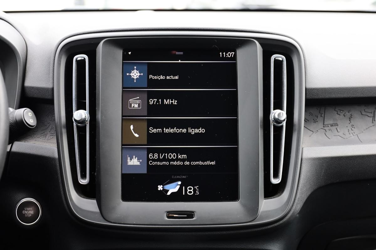 volvo-xc40-2022-hibrido-a-gasolina-1477cc