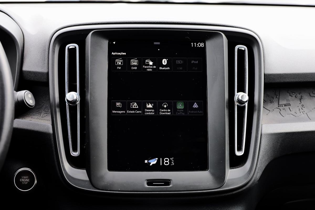 volvo-xc40-2022-hibrido-a-gasolina-1477cc