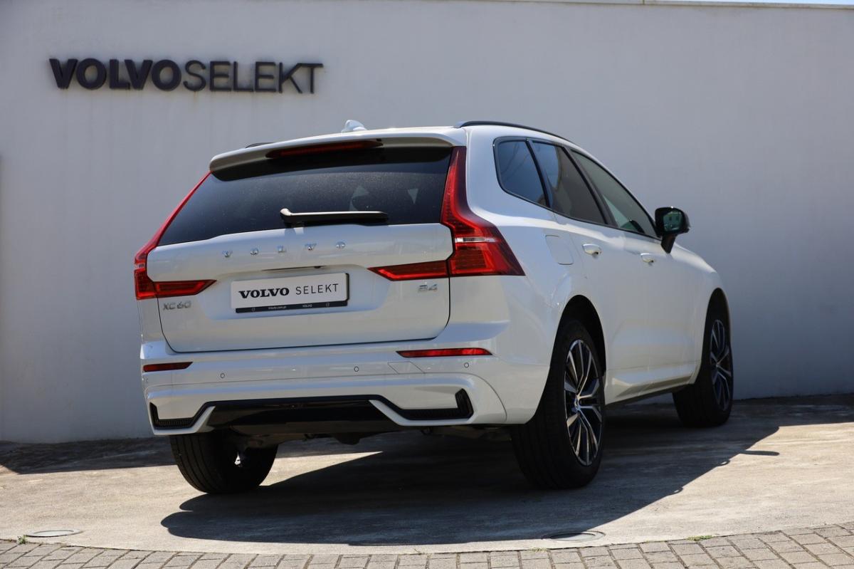 volvo-xc-60-2023-diesel-1969cc