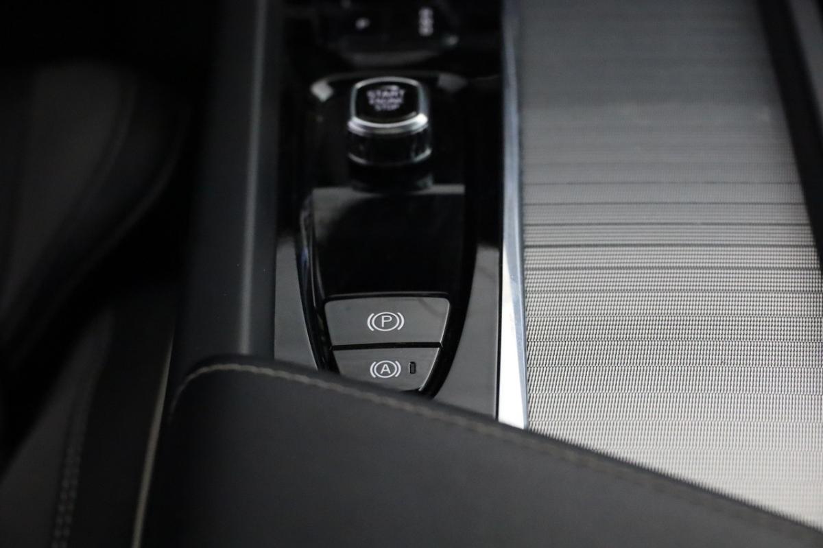volvo-xc60-2025-hibrido-a-gasolina-1969cc