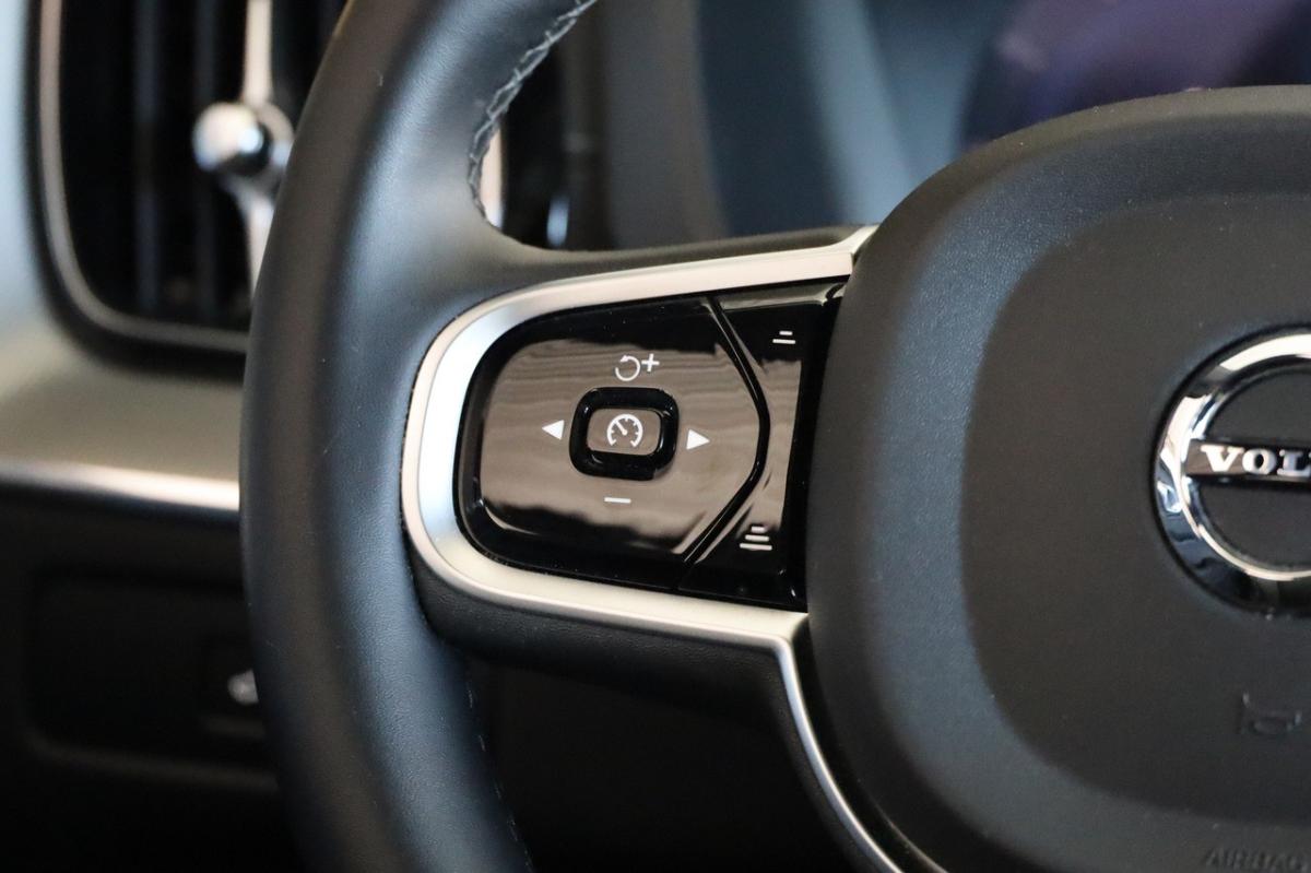 volvo-xc60-2025-hibrido-a-gasolina-1969cc