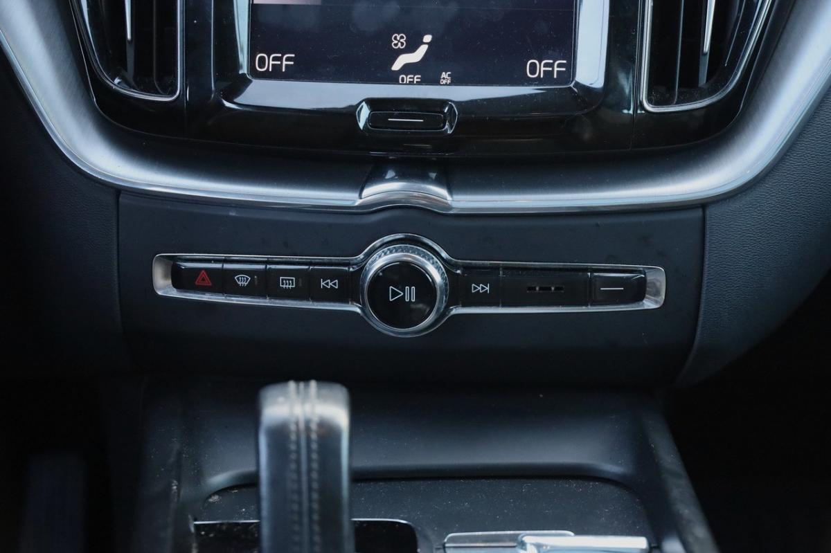 volvo-xc60-2019-hibrido-a-gasolina-1969cc