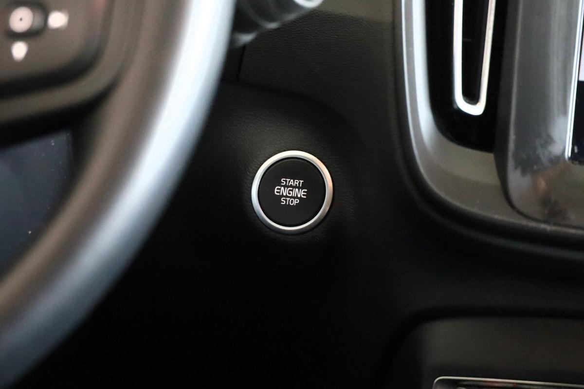 volvo-xc40-2021-gasolina-1477cc