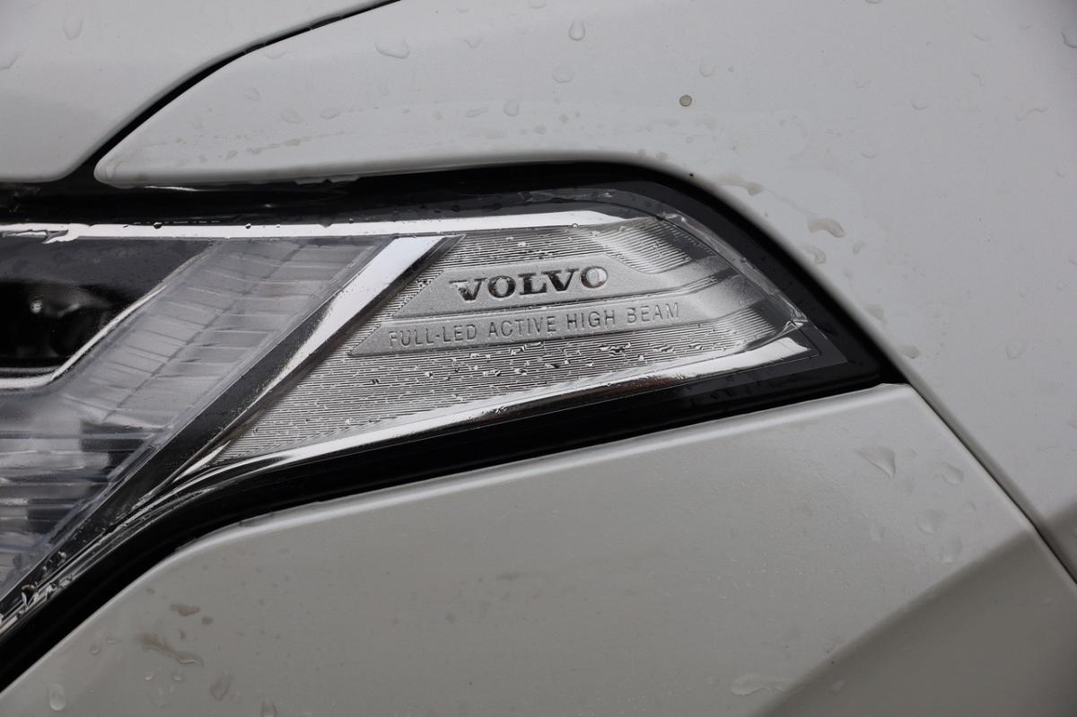 volvo-xc-90-2024-hibrido-a-gasolina-1969cc