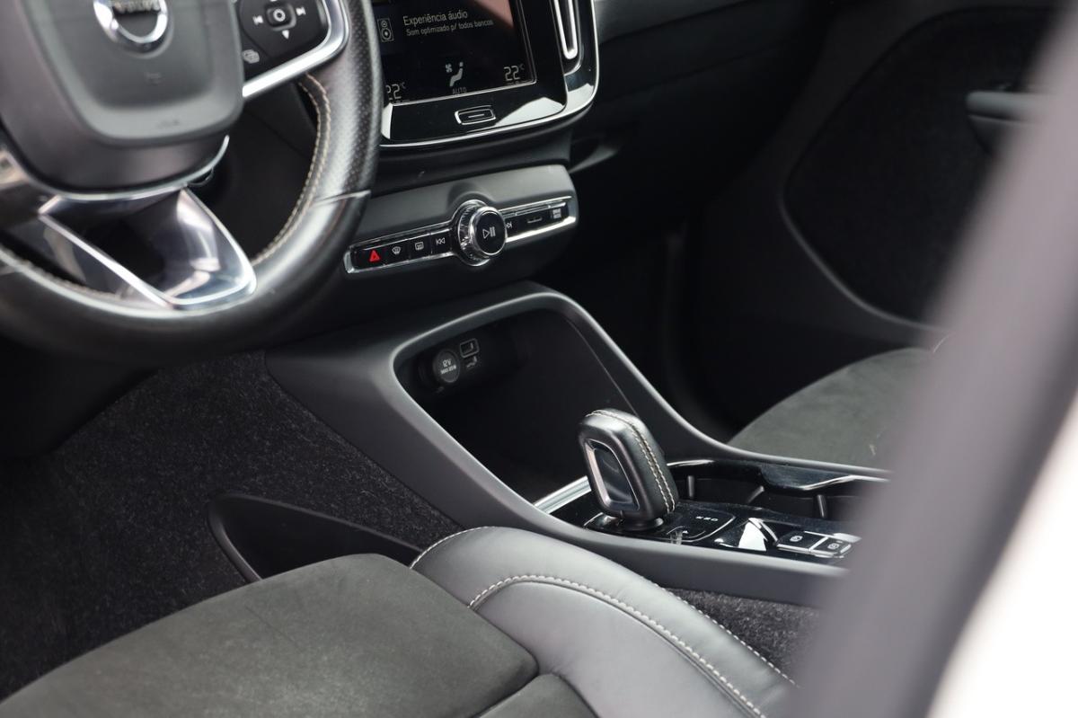 volvo-xc40-2021-hibrido-a-gasolina-1477cc