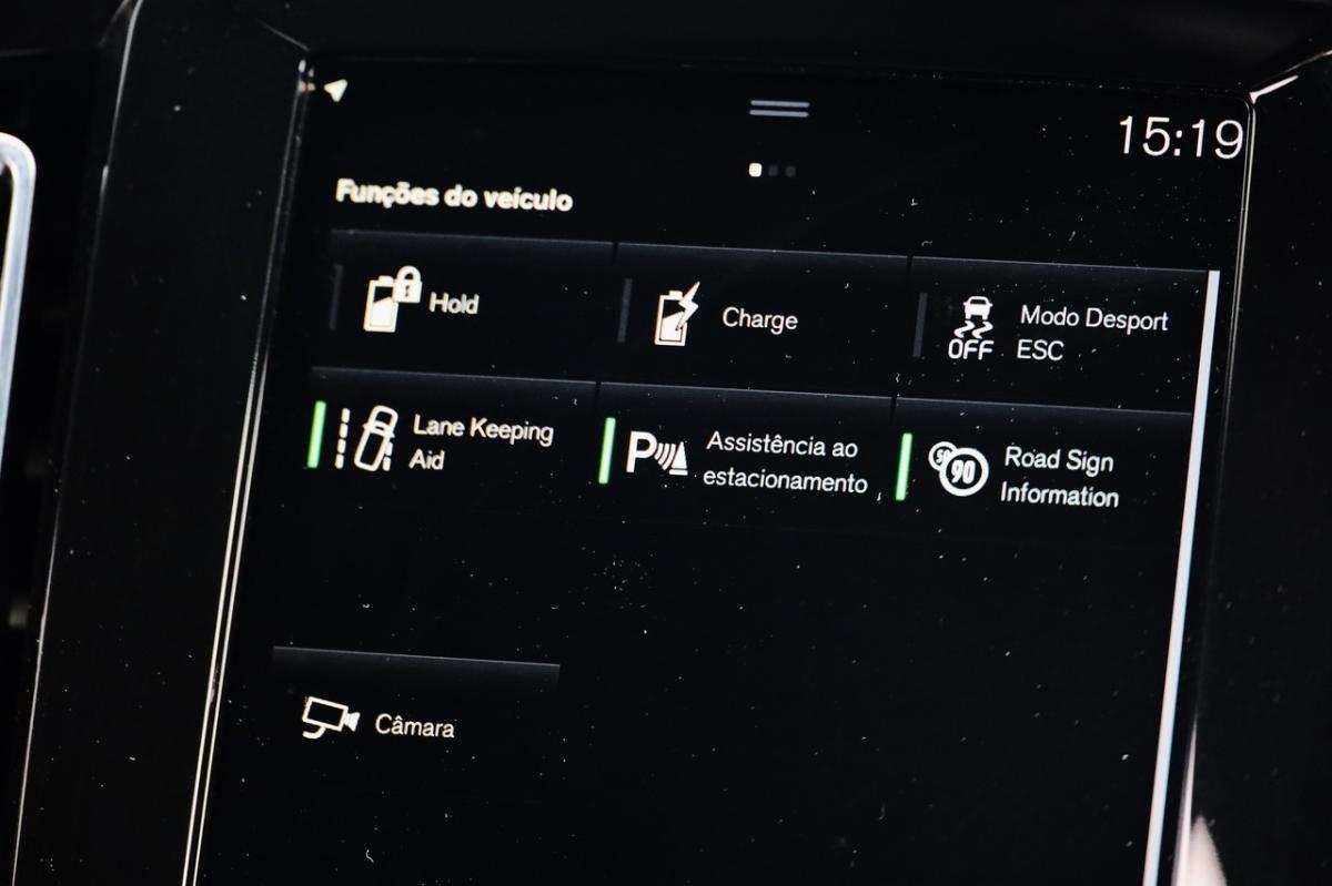volvo-xc40-2021-hibrido-a-gasolina-1477cc