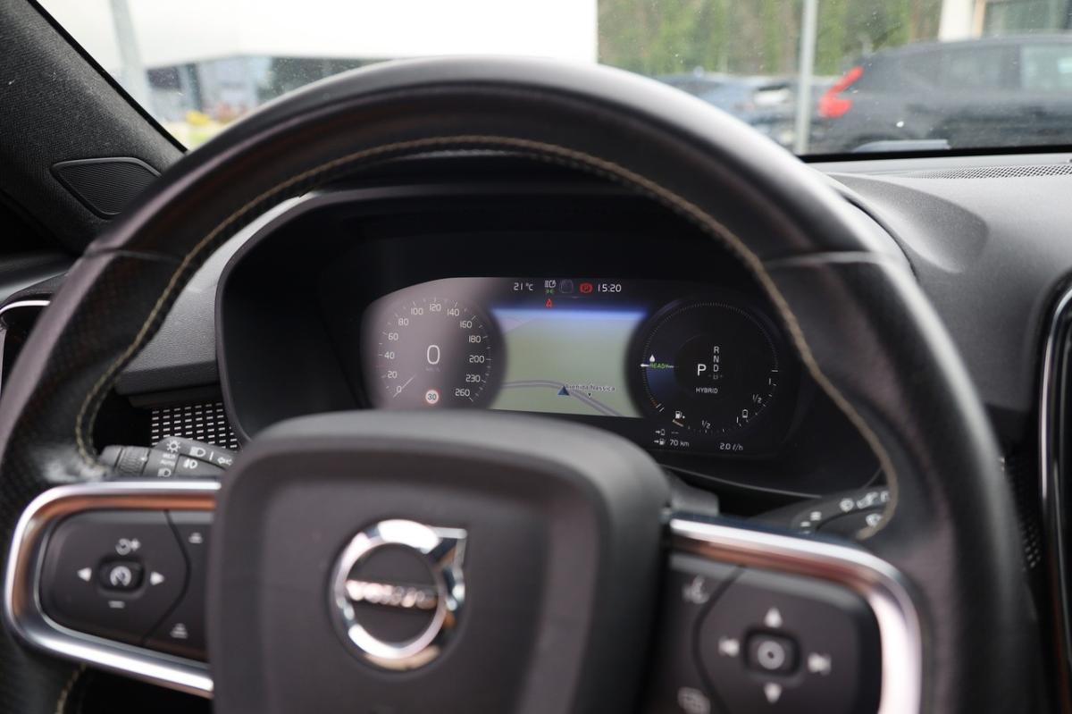 volvo-xc40-2021-hibrido-a-gasolina-1477cc