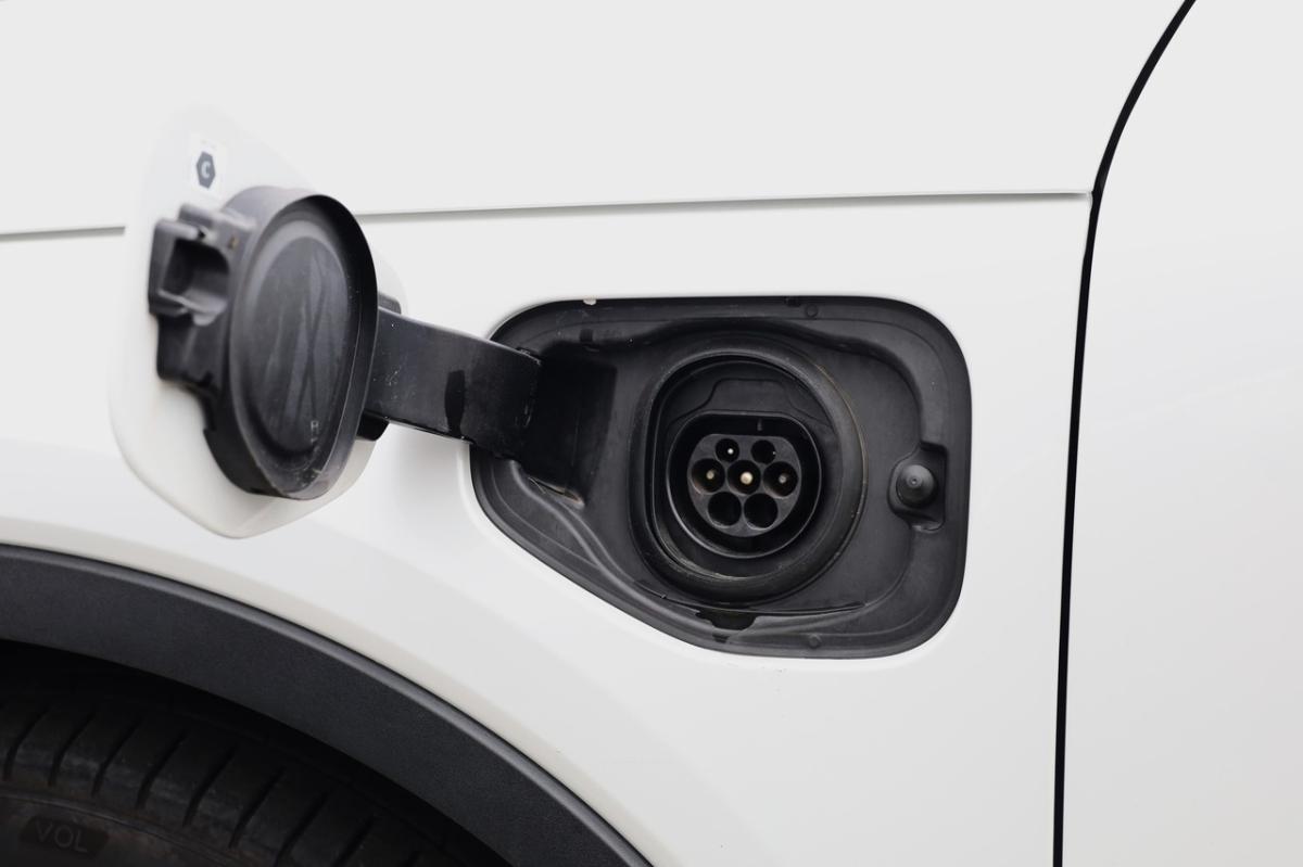 volvo-xc40-2021-hibrido-a-gasolina-1477cc