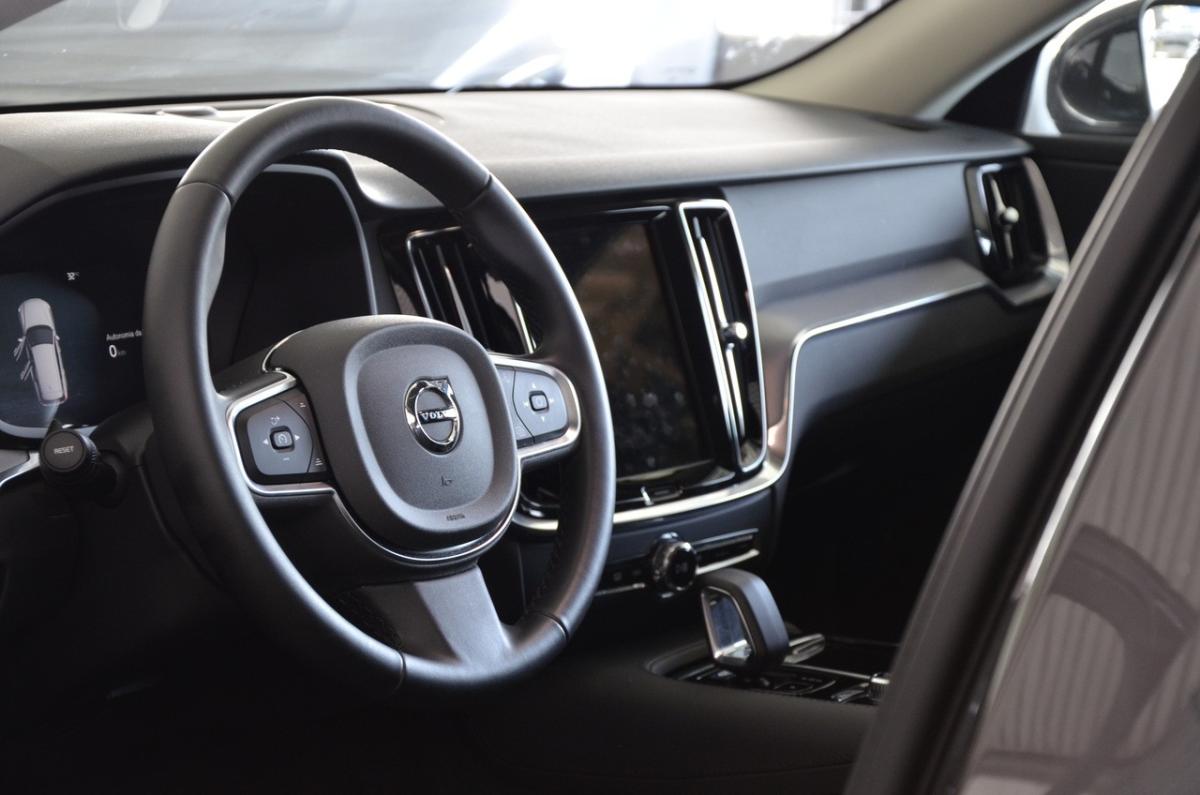 volvo-v60-2024-hibrido-a-gasolina-1969cc