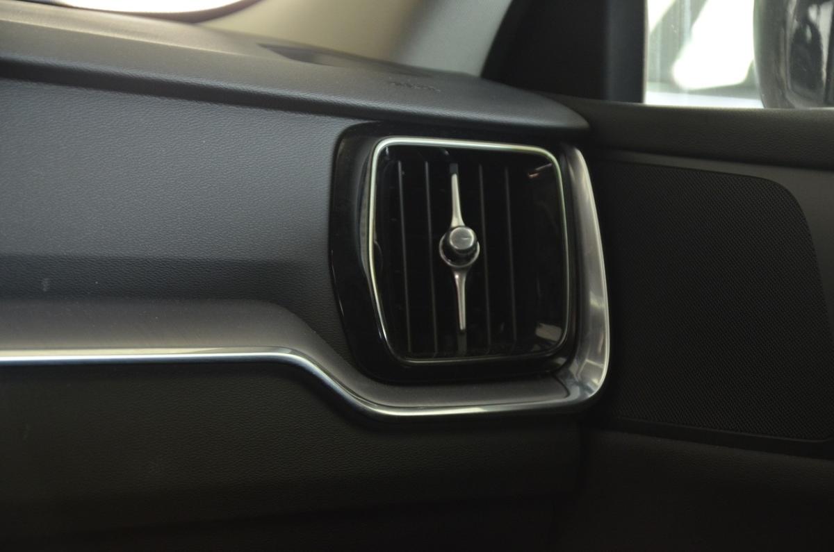 volvo-v60-2024-hibrido-a-gasolina-1969cc