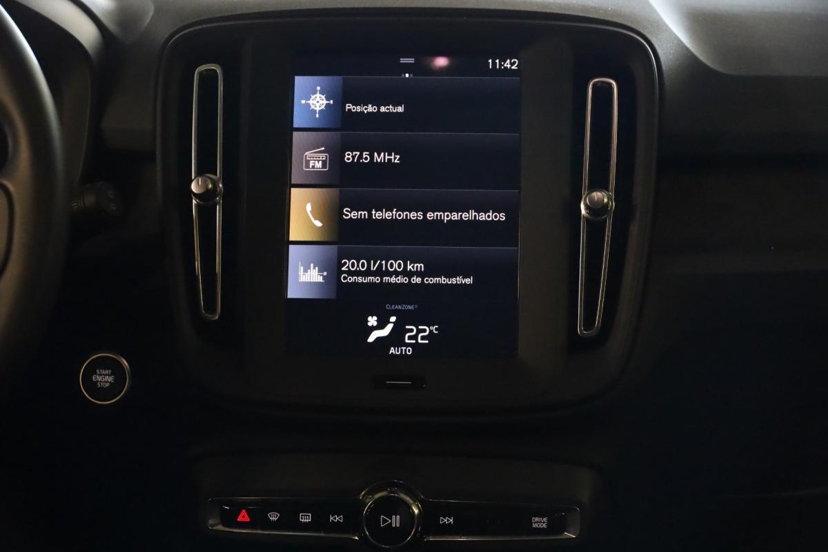volvo-xc40-2022-hibrido-a-gasolina-1477cc