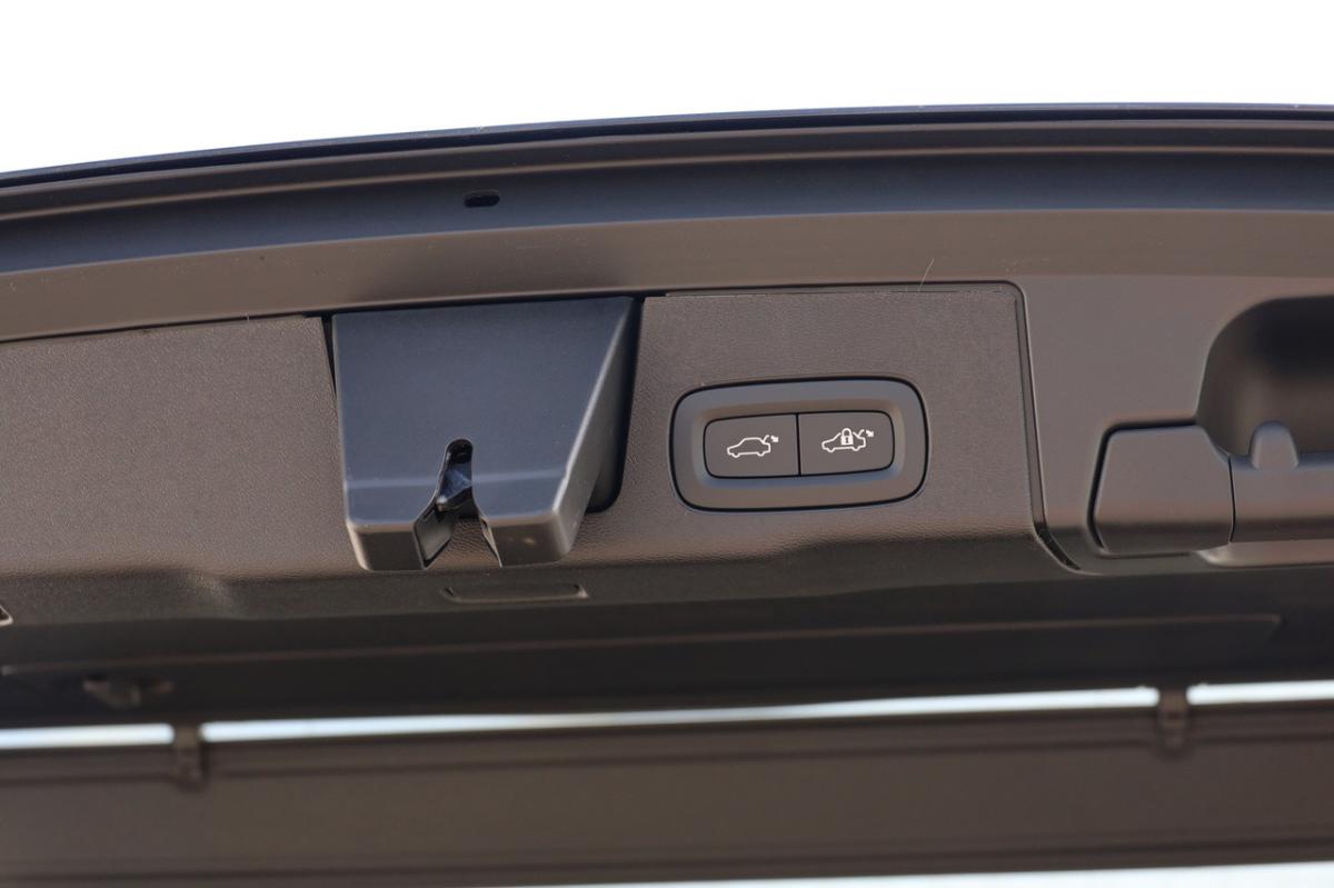 volvo-xc60-2026-hibrido-a-gasolina-1969cc