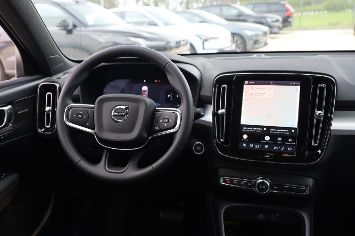 volvo-xc40-2026-gasolina-1969cc