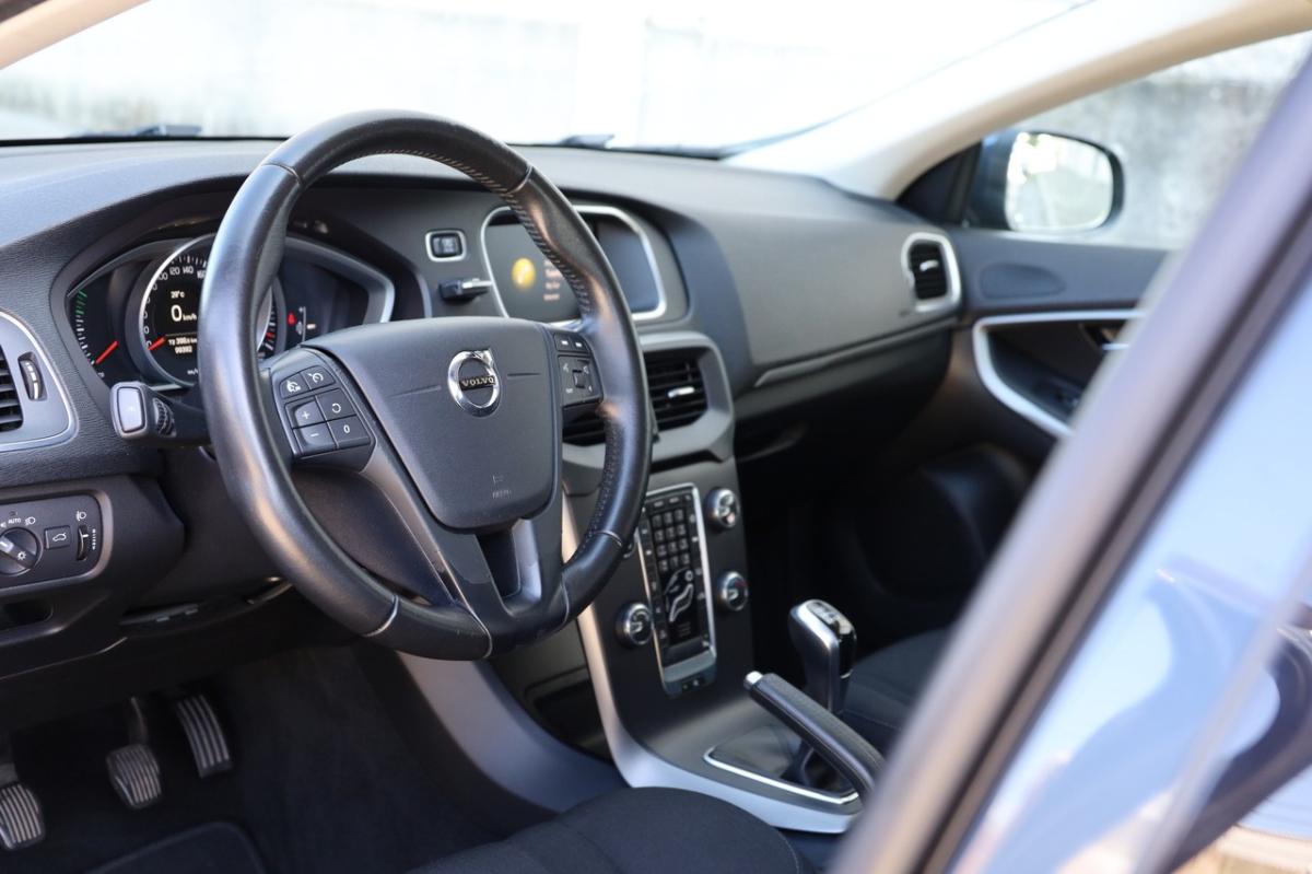volvo-v40-2018-diesel-1969cc