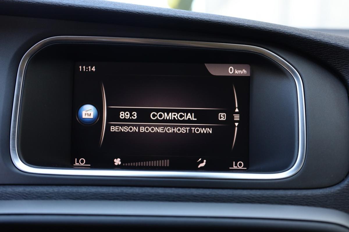 volvo-v40-2018-diesel-1969cc