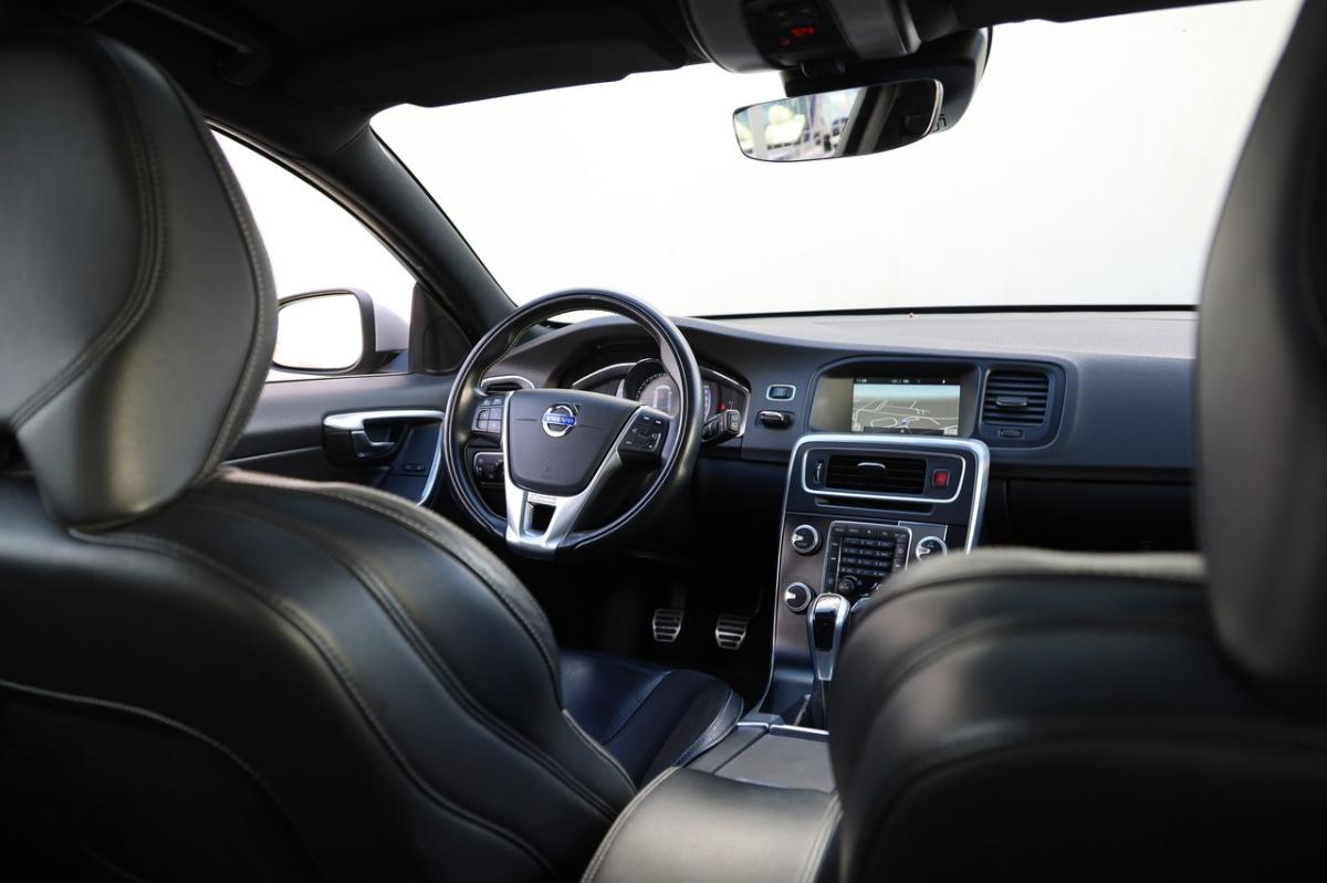 volvo-v60-2014-diesel-1969cc