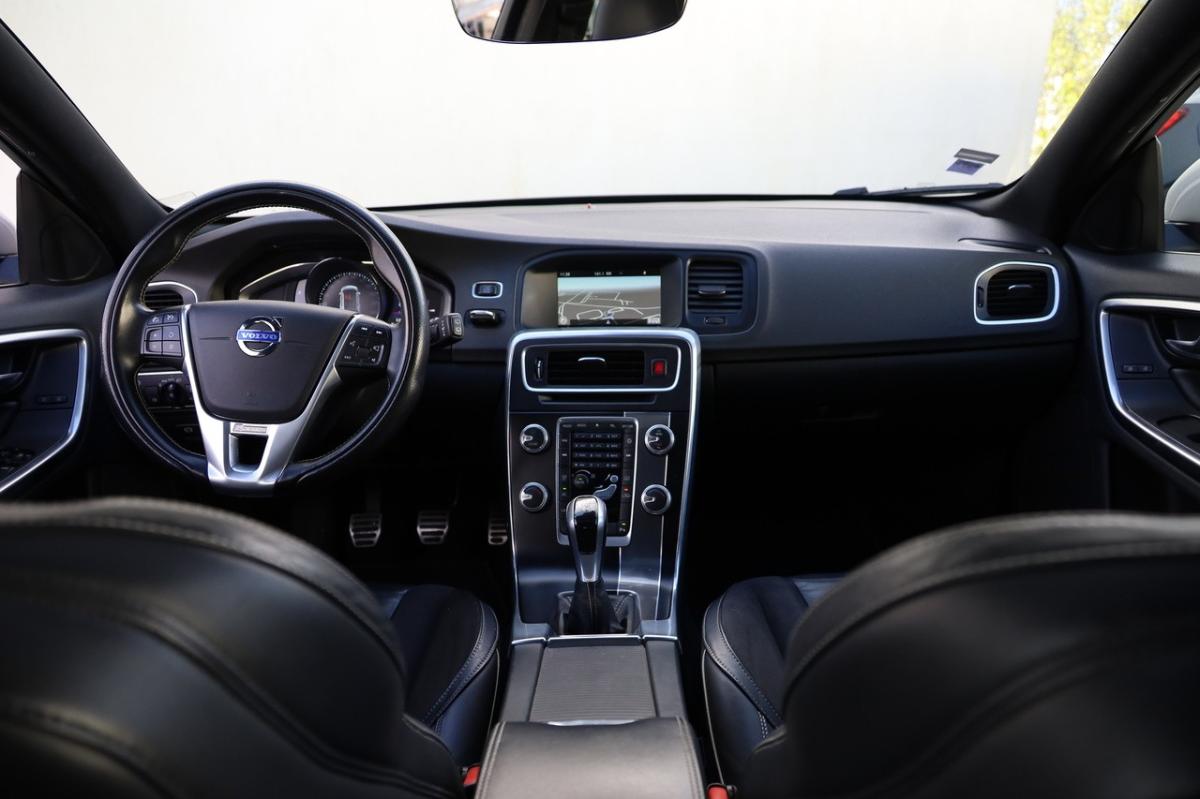 volvo-v60-2014-diesel-1969cc