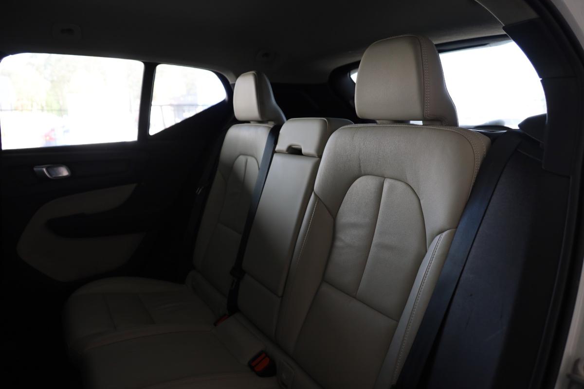 volvo-xc40-2023-hibrido-a-gasolina-1477cc