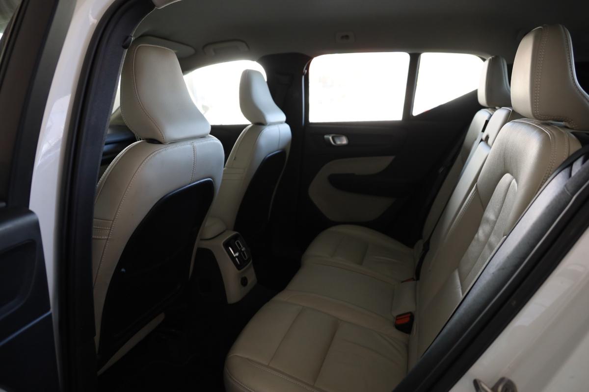volvo-xc40-2023-hibrido-a-gasolina-1477cc