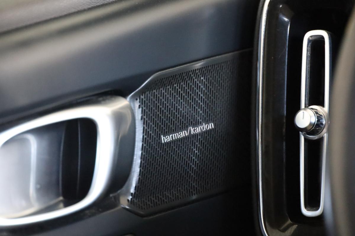 volvo-xc40-2023-hibrido-a-gasolina-1477cc