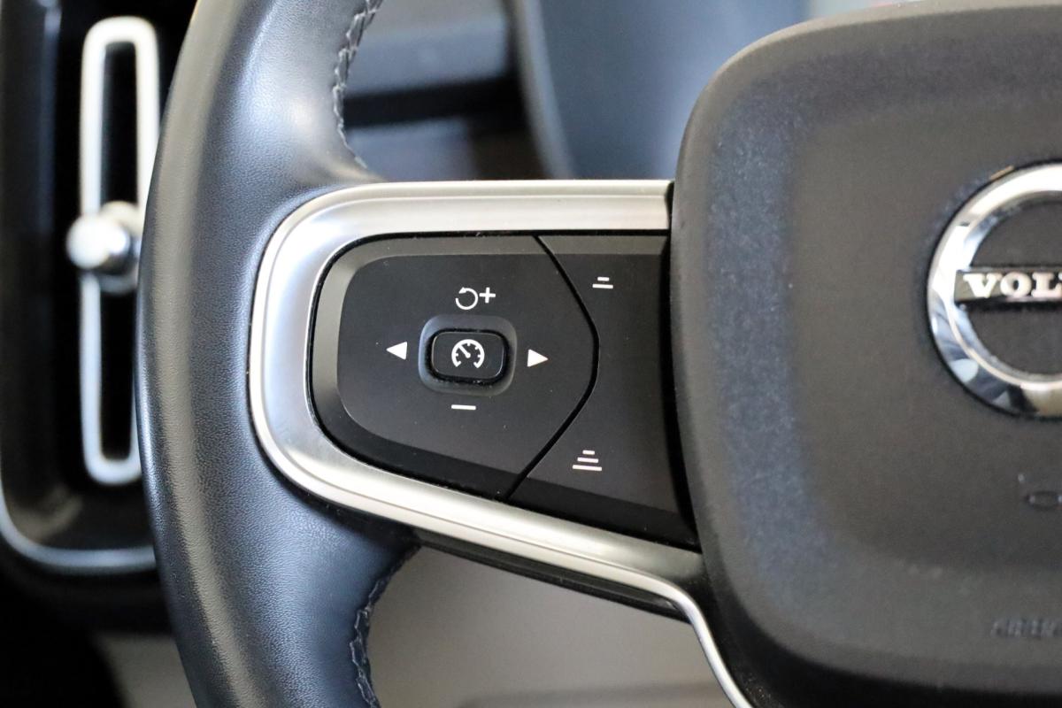 volvo-xc40-2023-hibrido-a-gasolina-1477cc
