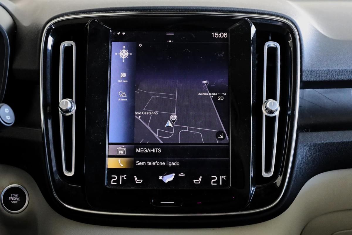 volvo-xc40-2023-hibrido-a-gasolina-1477cc