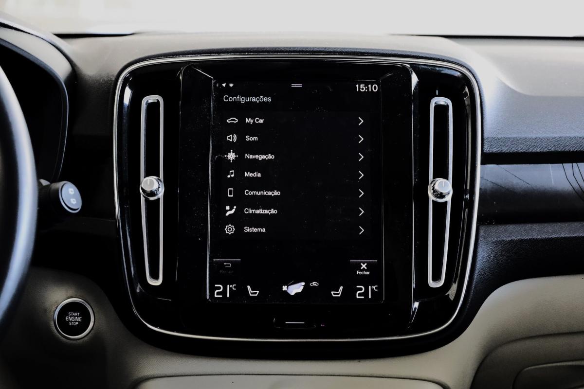 volvo-xc40-2023-hibrido-a-gasolina-1477cc