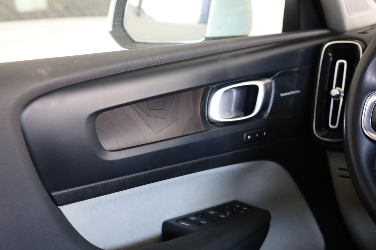 volvo-xc40-2023-hibrido-a-gasolina-1477cc