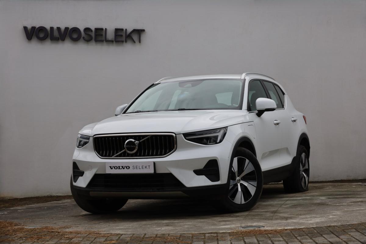 volvo-xc40-2023-hibrido-a-gasolina-1477cc