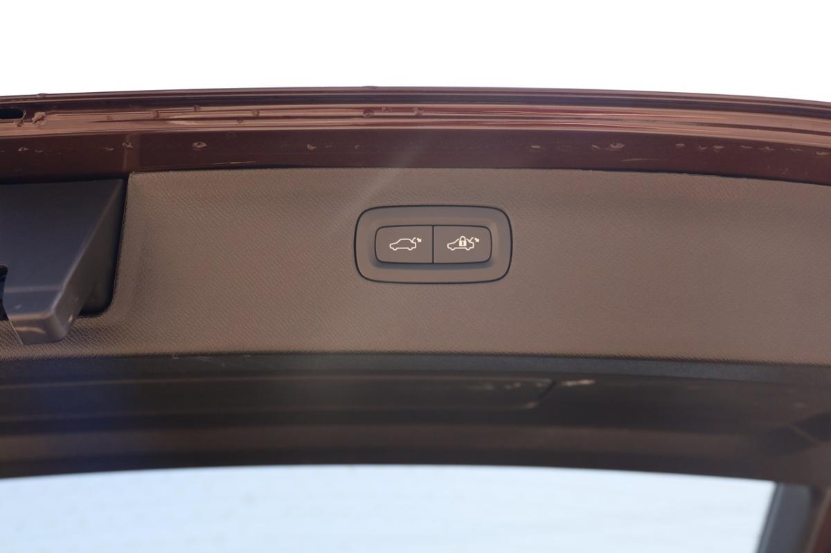 volvo-xc90-2025-hibrido-a-gasolina-1969cc