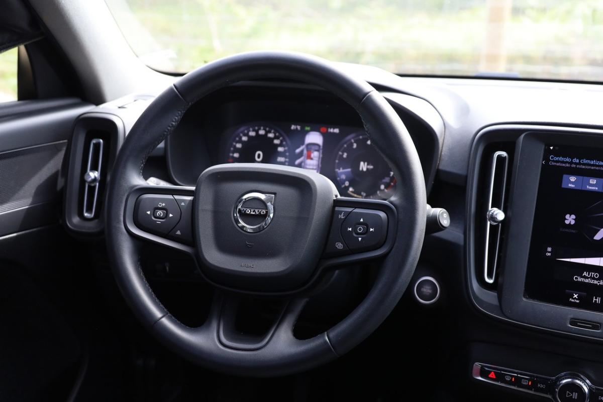 volvo-xc40-2022-gasolina-1477cc