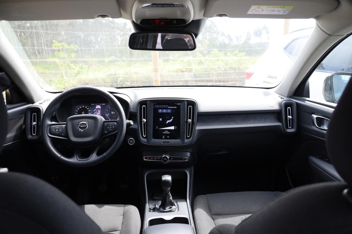 volvo-xc40-2022-gasolina-1477cc