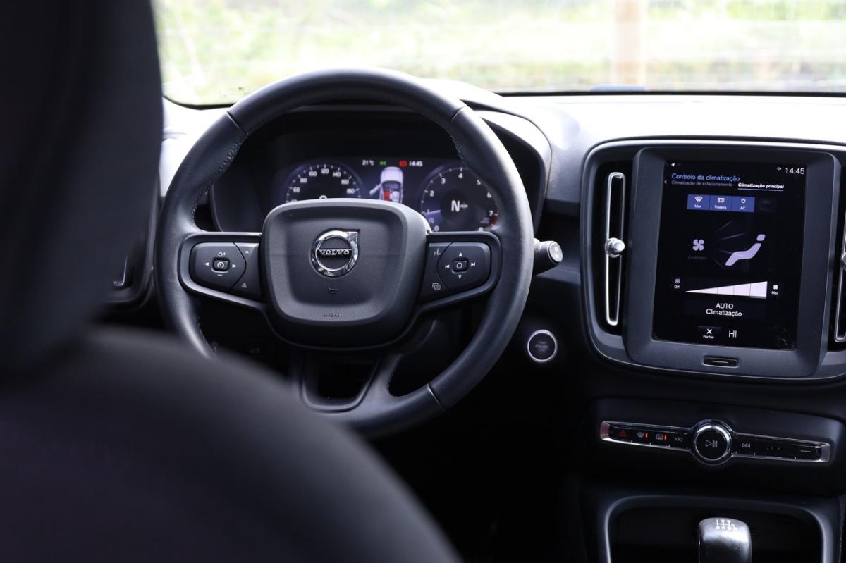volvo-xc40-2022-gasolina-1477cc