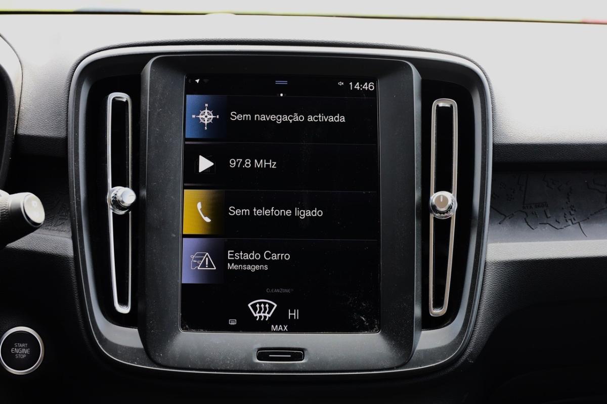 volvo-xc40-2022-gasolina-1477cc