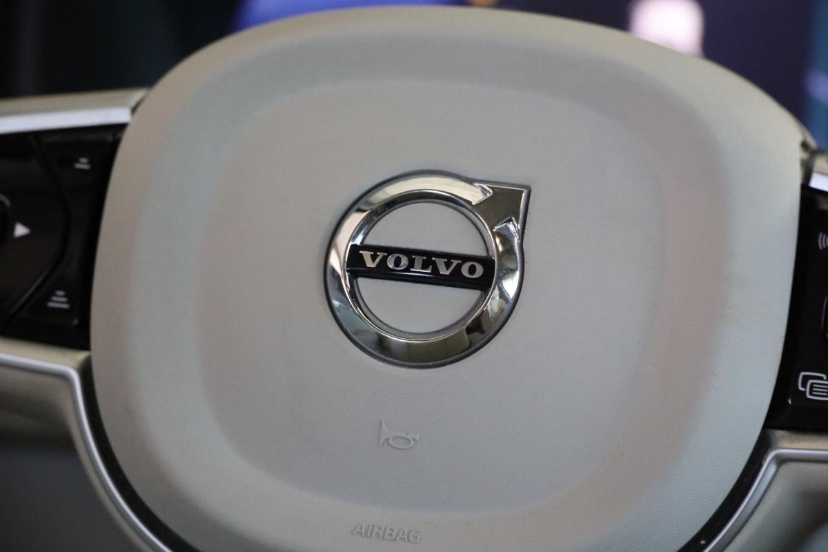 volvo-xc90-2025-hibrido-a-gasolina-1969cc
