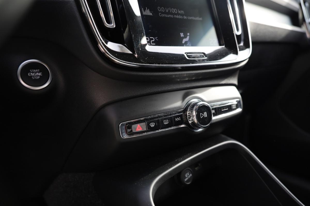 volvo-xc40-2018-diesel-1969cc