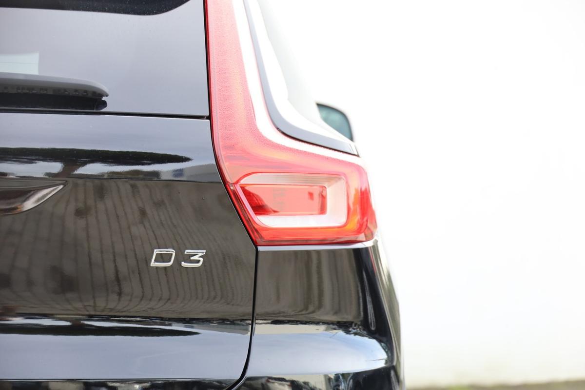 volvo-xc40-2018-diesel-1969cc