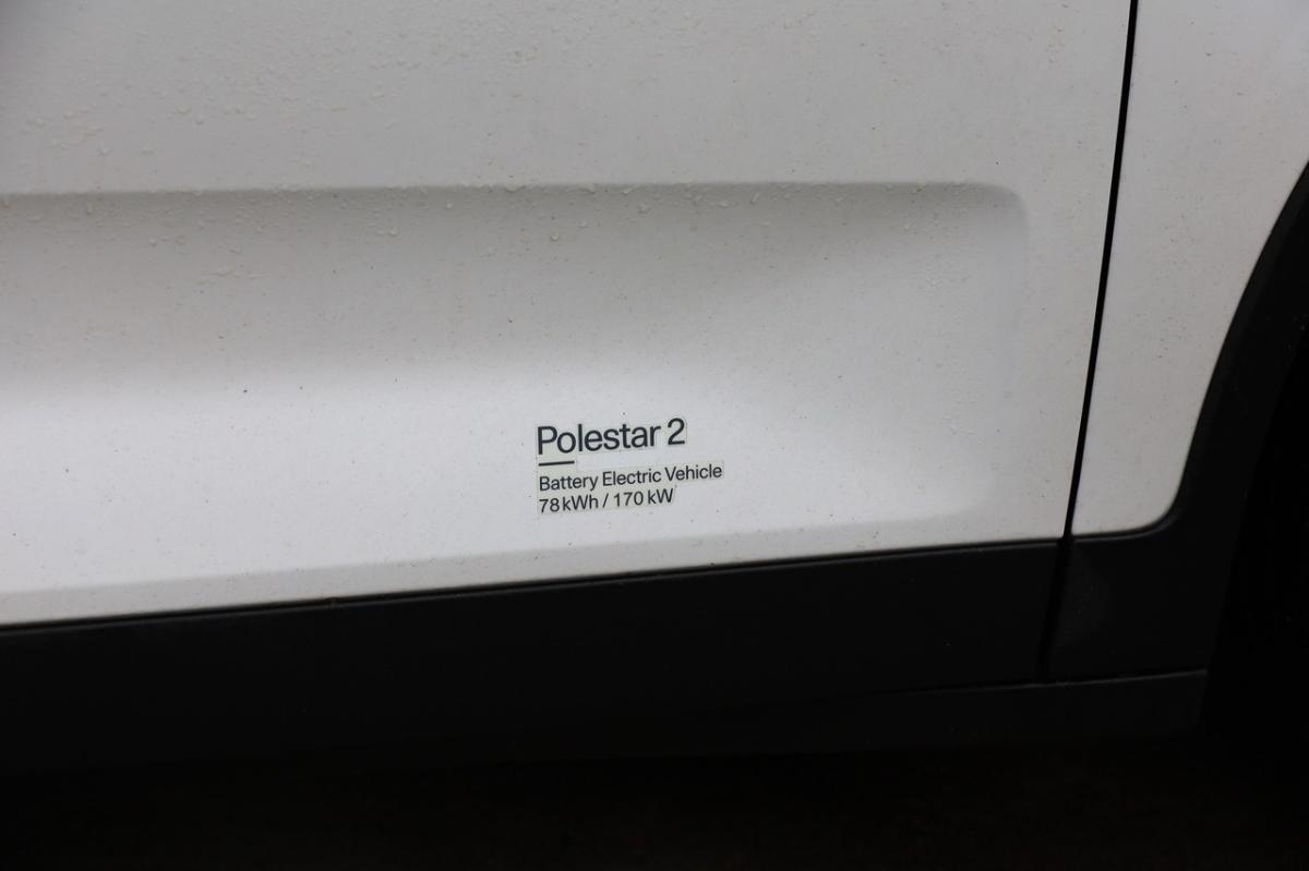 polestar-2-2023-eletrico-0cc