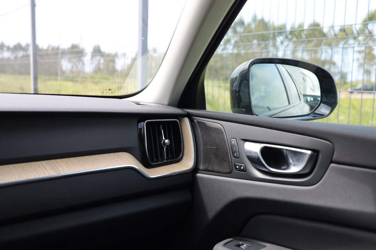 volvo-xc60-2025-hibrido-a-gasolina-1969cc