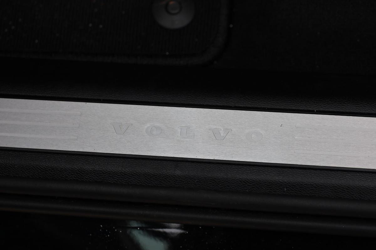 volvo-xc60-2025-hibrido-a-gasolina-1969cc